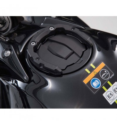 Flangia SW-Motech PRO Tankring per Kawasaki Z650 e Ninja 650 Flangia SW-Motech PRO Tankring per Kawasaki Z650 e Ninja 650