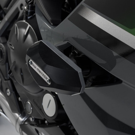 Tamponi SW-Motech protezione telaio per Kawasaki Ninja 650 Tamponi SW-Motech protezione telaio per Kawasaki Ninja 650