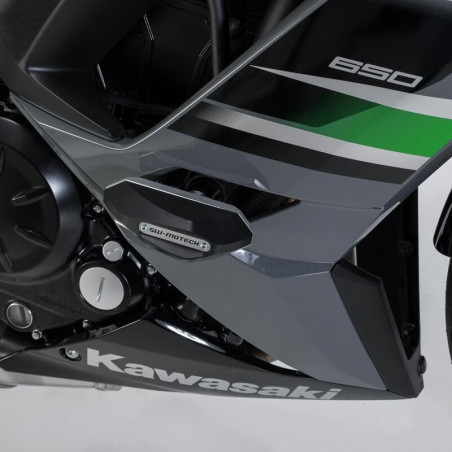 Tamponi SW-Motech protezione telaio per Kawasaki Ninja 650 Tamponi SW-Motech protezione telaio per Kawasaki Ninja 650