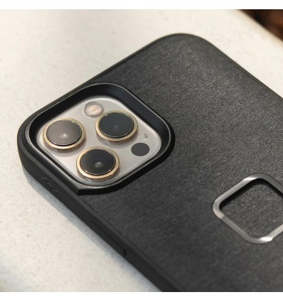 Custodia Peak Design Everyday grigia per iPhone 12 e 12 Pro Custodia Peak Design Everyday grigia per iPhone 12 e 12 Pro