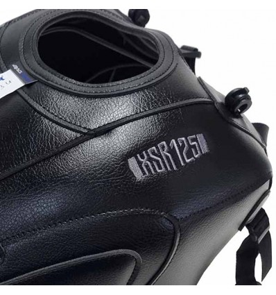 Copriserbatoio Bagster per Yamaha XSR 125 in similpelle nero Copriserbatoio Bagster per Yamaha XSR 125 in similpelle nero