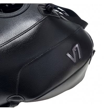Copriserbatoio Bagster per Moto Guzzi V7 850 in similpelle nero Copriserbatoio Bagster per Moto Guzzi V7 850 in similpelle nero