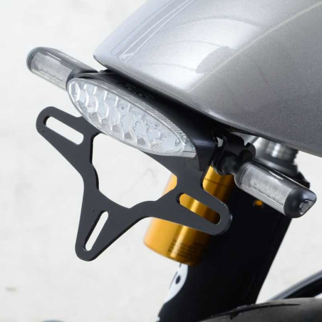 Portatarga R&G completo di faro led per Triumph Thruxton 1200 e 1200R Portatarga R&G completo di faro led per Triumph Thruxton 1200 e 1200R