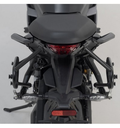 Telaio laterale SW-Motech per borse SLC su Triumph Tiger Sport 660 Telaio laterale SW-Motech per borse SLC su Triumph Tiger Sport 660