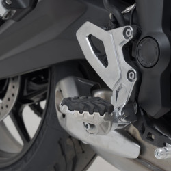 Pedane regolabili passeggero SW-Motech EVO per Triumph Tiger Sport 660 Pedane regolabili passeggero SW-Motech EVO per Triumph Tiger Sport 660
