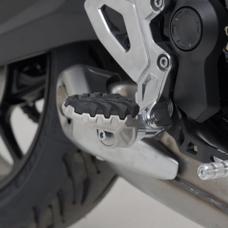 Pedane regolabili passeggero SW-Motech EVO per Triumph Tiger Sport 660 Pedane regolabili passeggero SW-Motech EVO per Triumph Tiger Sport 660