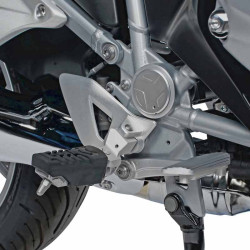 Kit Wunderlich spostamento pedane pilota su BMW K1600 GT Kit Wunderlich spostamento pedane pilota su BMW K1600 GT