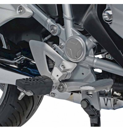 Kit Wunderlich spostamento pedane pilota su BMW K1600 GT Kit Wunderlich spostamento pedane pilota su BMW K1600 GT