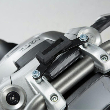 Staffa SW-Motech per GPS su Ducati XDiavel e XDiavel S Staffa SW-Motech per GPS su Ducati XDiavel e XDiavel S