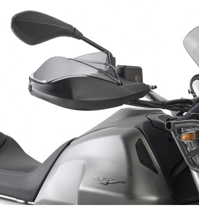 Estensione Givi EH8203 per paramani originali su Moto Guzzi V85TT Estensione Givi EH8203 per paramani originali su Moto Guzzi V85TT