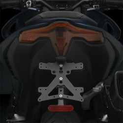 Portatarga regolabile Rizoma Fox per Yamaha T-Max 560 dal 2022 Portatarga regolabile Rizoma Fox per Yamaha T-Max 560 dal 2022