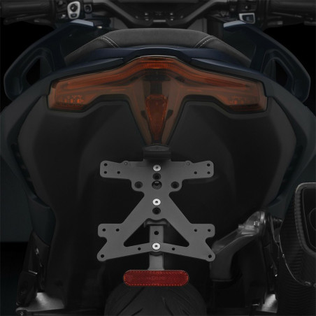 Portatarga regolabile Rizoma Fox per Yamaha T-Max 560 dal 2022 Portatarga regolabile Rizoma Fox per Yamaha T-Max 560 dal 2022