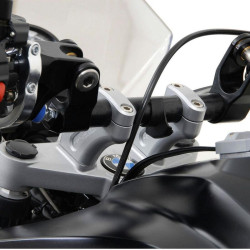 Riser SW-Motech rialzati e arretrati per BMW R1200GS 08-12 Riser SW-Motech rialzati e arretrati per BMW R1200GS 08-12