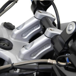 Riser SW-Motech rialzati e arretrati per BMW R1200GS 08-12 Riser SW-Motech rialzati e arretrati per BMW R1200GS 08-12