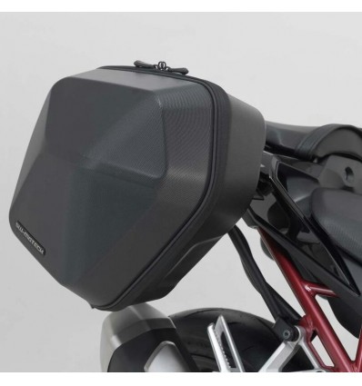 Set borse laterali Urban ABS con telai SW-Motech per Honda CB 750 Hornet Set borse laterali Urban ABS con telai SW-Motech per Honda CB 750 Hornet