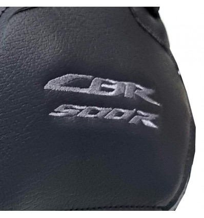 Copriserbatoio Bagster per Honda CBR 500 R dal 2019 in similpelle nero, bianco e grigio Copriserbatoio Bagster per Honda CBR 500 R dal 2019 in similpelle nero, bianco e grigio