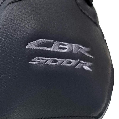 Copriserbatoio Bagster per Honda CBR 500 R dal 2019 in similpelle nero, bianco e grigio Copriserbatoio Bagster per Honda CBR 500 R dal 2019 in similpelle nero, bianco e grigio