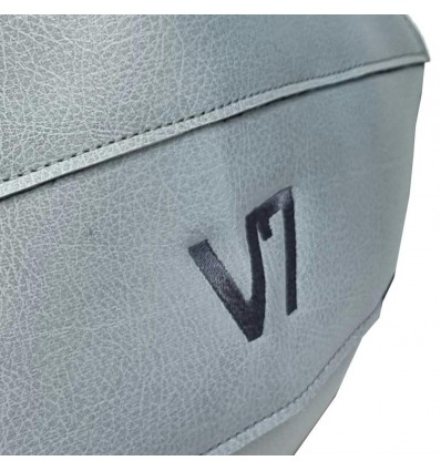 Copriserbatoio Bagster per Moto Guzzi V7 850 in similpelle grigio chiaro Copriserbatoio Bagster per Moto Guzzi V7 850 in similpelle grigio chiaro