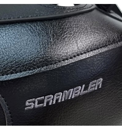 Copriserbatoio Bagster per Triumph Scrambler 1200 in similpelle nero Copriserbatoio Bagster per Triumph Scrambler 1200 in similpelle nero