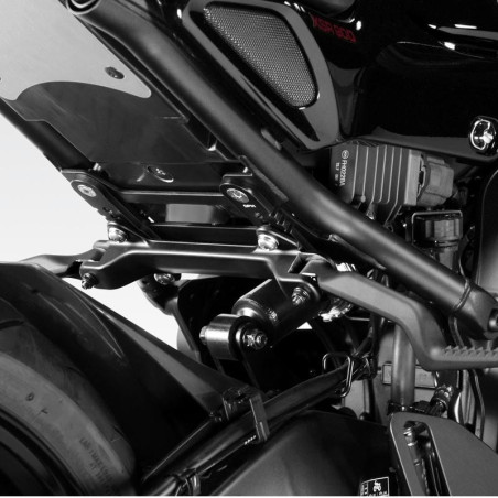 Kit De Pretto spostamento pedane passeggero su Yamaha XSR 900 dal 2022 Kit De Pretto spostamento pedane passeggero su Yamaha XSR 900 dal 2022