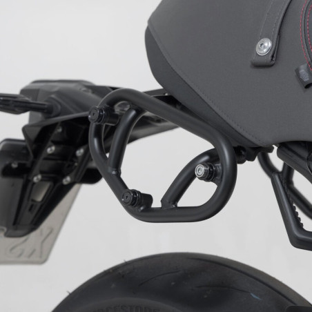 Telaio laterale SW-Motech per borse SLC su Yamaha XSR 900 dal 2022 Telaio laterale SW-Motech per borse SLC su Yamaha XSR 900 dal 2022