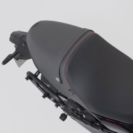 Telaio laterale SW-Motech per borse SLC su Yamaha XSR 900 dal 2022 Telaio laterale SW-Motech per borse SLC su Yamaha XSR 900 dal 2022