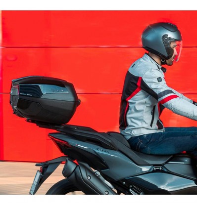 Bauletto Givi Monokey V58NNT Maxia 5 da 58 litri nero Bauletto Givi Monokey V58NNT Maxia 5 da 58 litri nero