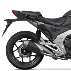 Portavaligie laterale Shad 3P su Honda NC 750X dal 2021 Portavaligie laterale Shad 3P su Honda NC 750X dal 2021