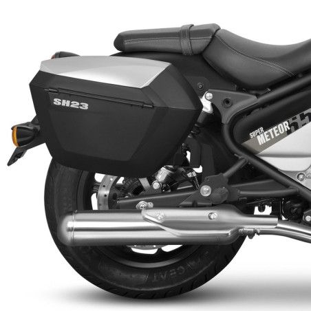 Portavaligie laterale Shad 3P su Royal Enfield Super Meteor 650 Portavaligie laterale Shad 3P su Royal Enfield Super Meteor 650