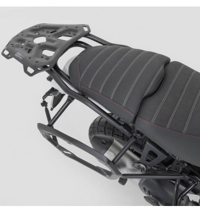 Piastra SW-Motech Adventure Rack su Ducati Desert X per borse o bauli di varie marche Piastra SW-Motech Adventure Rack su Ducati Desert X per borse o bauli di varie marche