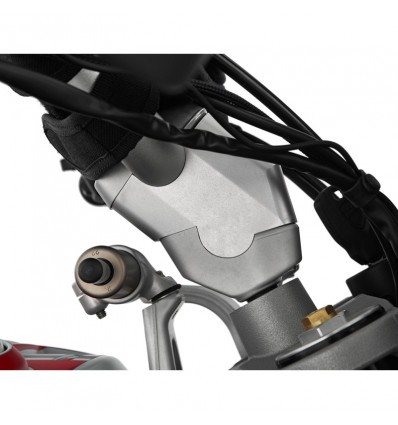 Riser Wunderlich rialzati e arretrati per manubri Ducati Desert X Riser Wunderlich rialzati e arretrati per manubri Ducati Desert X