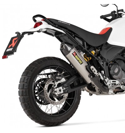 Terminale Akrapovic Slip On Titanio omologato per Ducati Desert X Terminale Akrapovic Slip On Titanio omologato per Ducati Desert X