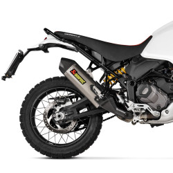 Terminale Akrapovic Slip On Titanio omologato per Ducati Desert X Terminale Akrapovic Slip On Titanio omologato per Ducati Desert X