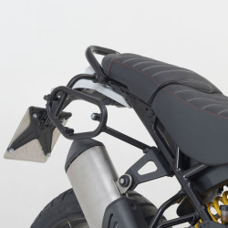 Telaio laterale SW-Motech per borse SLC su Ducati Desert X Telaio laterale SW-Motech per borse SLC su Ducati Desert X