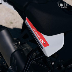 Coppia pannelli Unit Garage per fiancate Ducati Desert X bianchi Coppia pannelli Unit Garage per fiancate Ducati Desert X bianchi