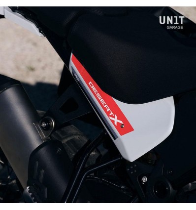 Coppia pannelli Unit Garage per fiancate Ducati Desert X bianchi Coppia pannelli Unit Garage per fiancate Ducati Desert X bianchi