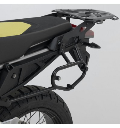 Telaio laterale SW-Motech per borse SLC su Aprilia Tuareg 660 Telaio laterale SW-Motech per borse SLC su Aprilia Tuareg 660