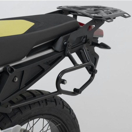 Telaio laterale SW-Motech per borse SLC su Aprilia Tuareg 660 Telaio laterale SW-Motech per borse SLC su Aprilia Tuareg 660