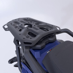 Piastra SW-Motech Adventure Rack su Suzuki V-Strom 800 DE per borse o bauli di varie marche Piastra SW-Motech Adventure Rack su Suzuki V-Strom 800 DE per borse o bauli di varie marche