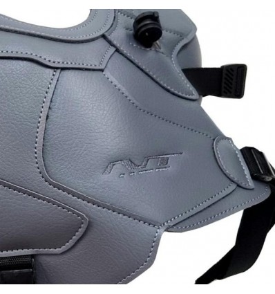 Copriserbatoio Bagster in similpelle grigio tuono per Honda NT 1100 Copriserbatoio Bagster in similpelle grigio tuono per Honda NT 1100