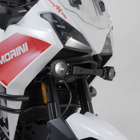 Staffe per faretti SW-Motech su Moto Morini X-Cape 650 Staffe per faretti SW-Motech su Moto Morini X-Cape 650
