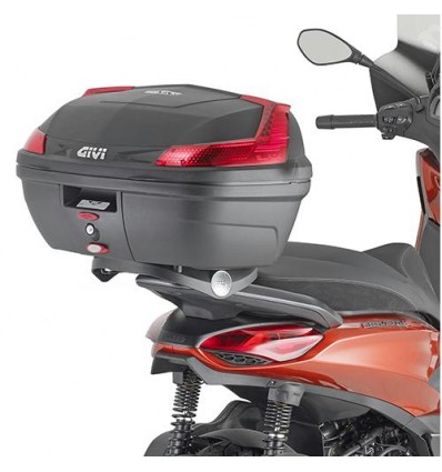 Portapacchi Givi Monolock per Piaggio Beverly 300 e 400 HPE Portapacchi Givi Monolock per Piaggio Beverly 300 e 400 HPE