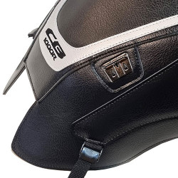 Copriserbatoio Bagster per Honda CB 1000R dal 2018 in similpelle nero con deco argento Copriserbatoio Bagster per Honda CB 1000R dal 2018 in similpelle nero con deco argento