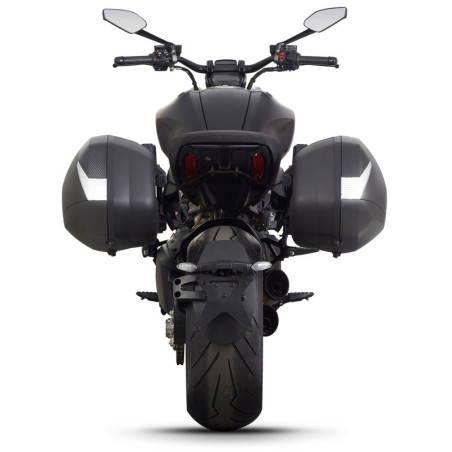 Portavaligie laterale Shad 3P su Ducati Diavel 1260 Portavaligie laterale Shad 3P su Ducati Diavel 1260