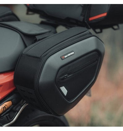 Borse laterali SW-Motech PRO Blaze con telai specifici per Kawasaki Z900 SE Borse laterali SW-Motech PRO Blaze con telai specifici per Kawasaki Z900 SE