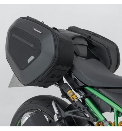 Borse laterali SW-Motech PRO Blaze con telai specifici per Kawasaki Z900 SE Borse laterali SW-Motech PRO Blaze con telai specifici per Kawasaki Z900 SE