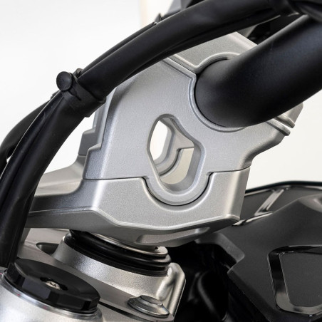 Riser Wunderlich rialzati e arretrati per manubri BMW R1300 GS Riser Wunderlich rialzati e arretrati per manubri BMW R1300 GS