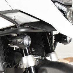 Staffa per faretti originali BMW con paraserbatoio Hepco & Becker su R1300 GS Staffa per faretti originali BMW con paraserbatoio Hepco & Becker su R1300 GS