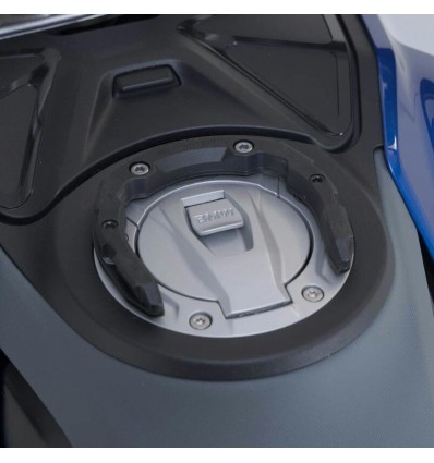 Flangia SW-Motech PRO Tankring per Kawasaki ZZR 1100, GPZ 500... Flangia SW-Motech PRO Tankring per Kawasaki ZZR 1100, GPZ 500...