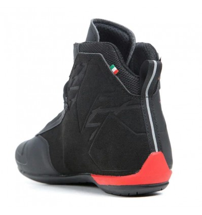Scarpe da moto TCX Ro4d Air nero e rosso Scarpe da moto TCX Ro4d Air nero e rosso